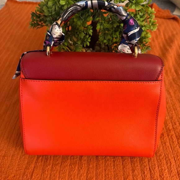 Michael Kors crossbody bag 🤎✨ - Picture 8 of 16